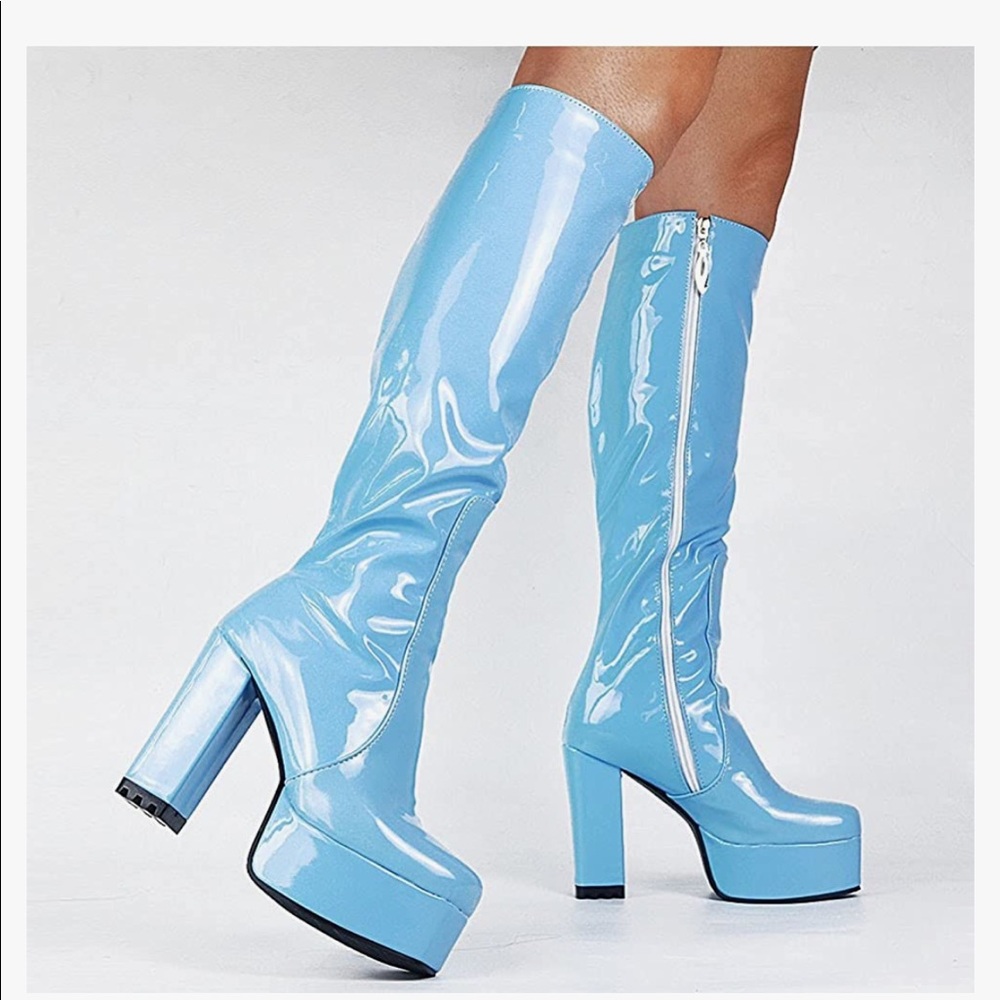 NEVER WORN blue platform boots